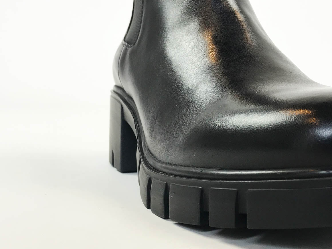 PORGI | Women's minimal leather Chelsea boot
